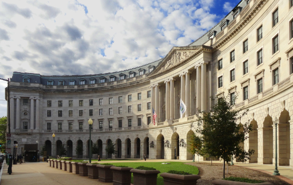 EPA headquarters in Washington, D.C. (Photo CC-licensed by Moreau1 on Wikipedia)