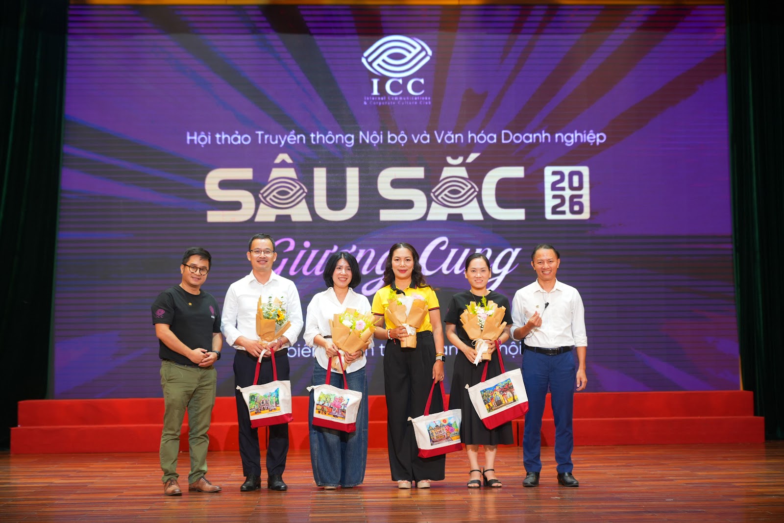 Hội thảo Sâu Sắc