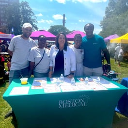 Equipe de Engajamento Comunitário da BMC no evento de Juneteenth