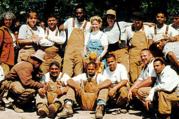 Bette Midler (center) with some of the original NYRP crew in the 1990s. (Photo courtesy of NYRP)