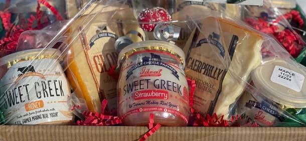 argyle cheese farm gift basket