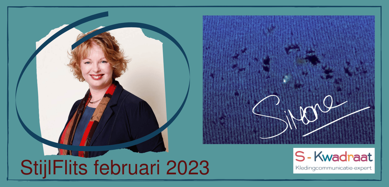 Desk with Two Chairs