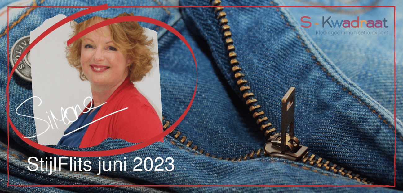 Desk with Two Chairs