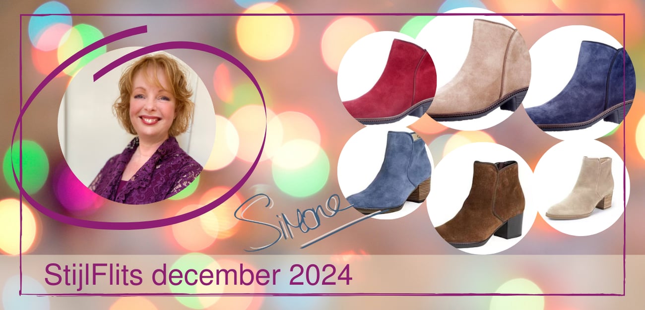 Desk with Two Chairs