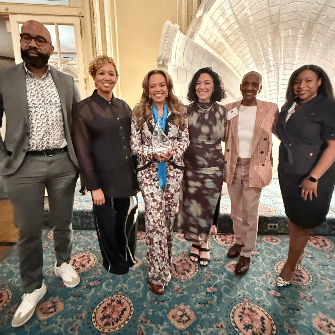 Equipe de Engajamento Comunitário do BMCHS no Bostonian for Youth Gala 