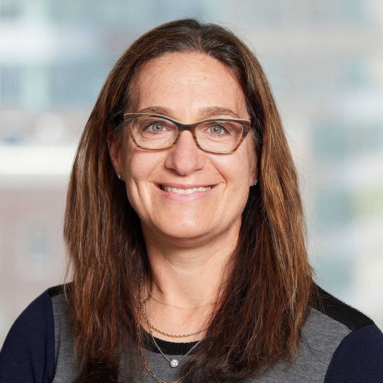 Dr. Claudia Hochberg