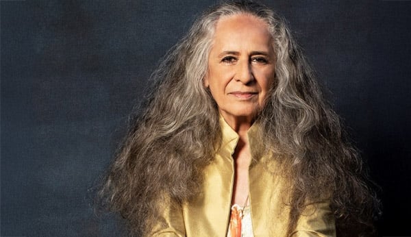 Mother por Brecht Vandenbroucke