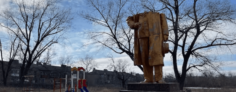 A headless statue of the Russian author Maxim Gorky at Chavis Yar in Eastern Ukraine. Caleb Larson