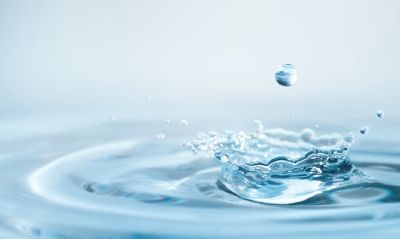 Water drop making splash