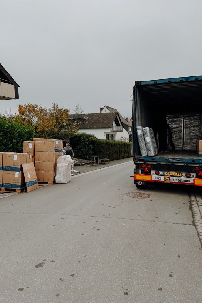 Und im Container Und im Container