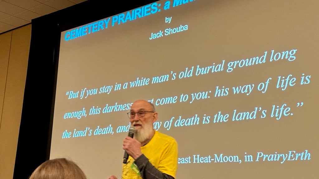 Jack Shouba, talking cemetery prairies, at the Wild Things conference. (Patty Wetli / WTTW News)