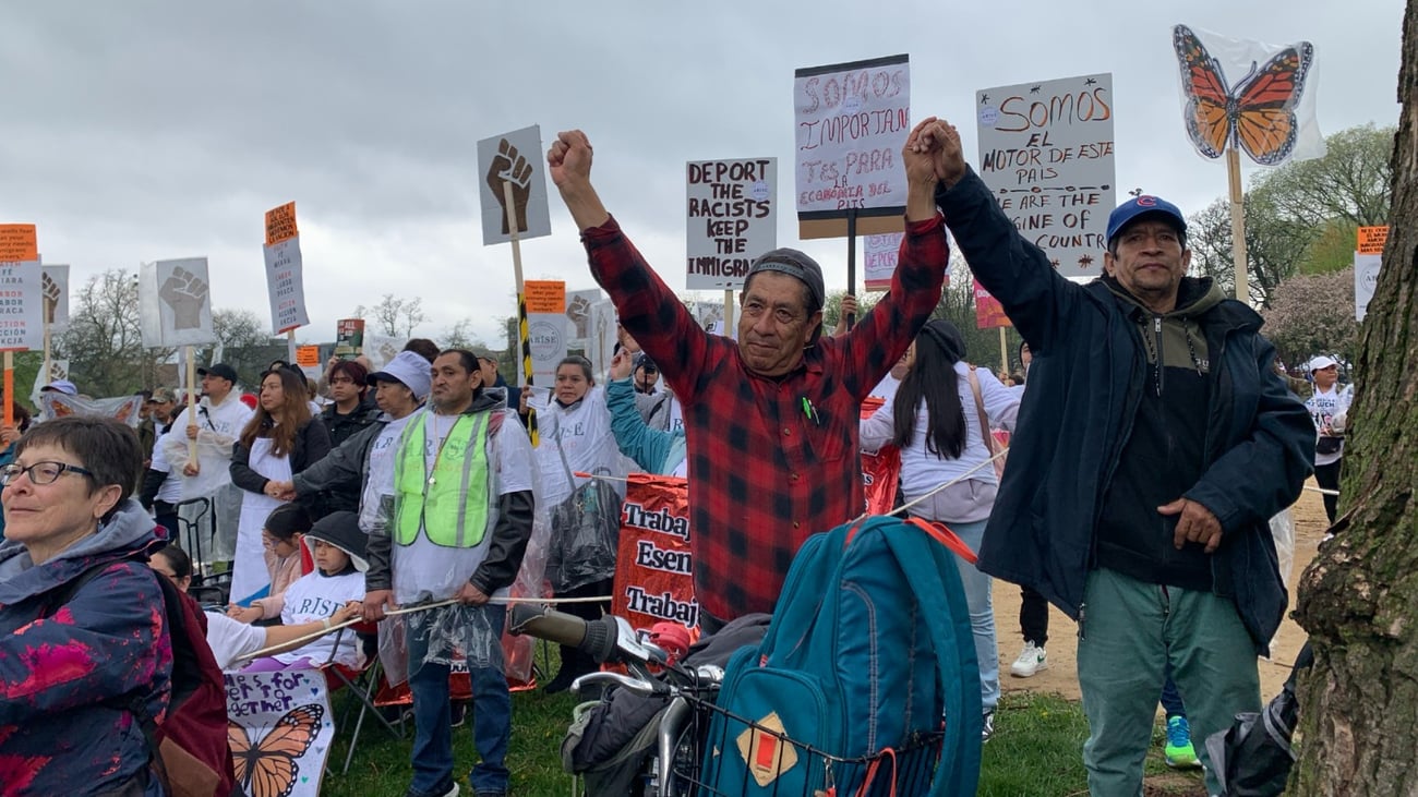 Protesters gather at Union Park the morning of May 1, 2025. (Eunice Alpasan / WTTW News)