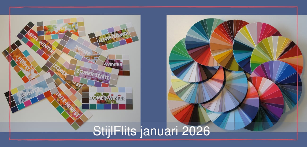 Desk with Two Chairs