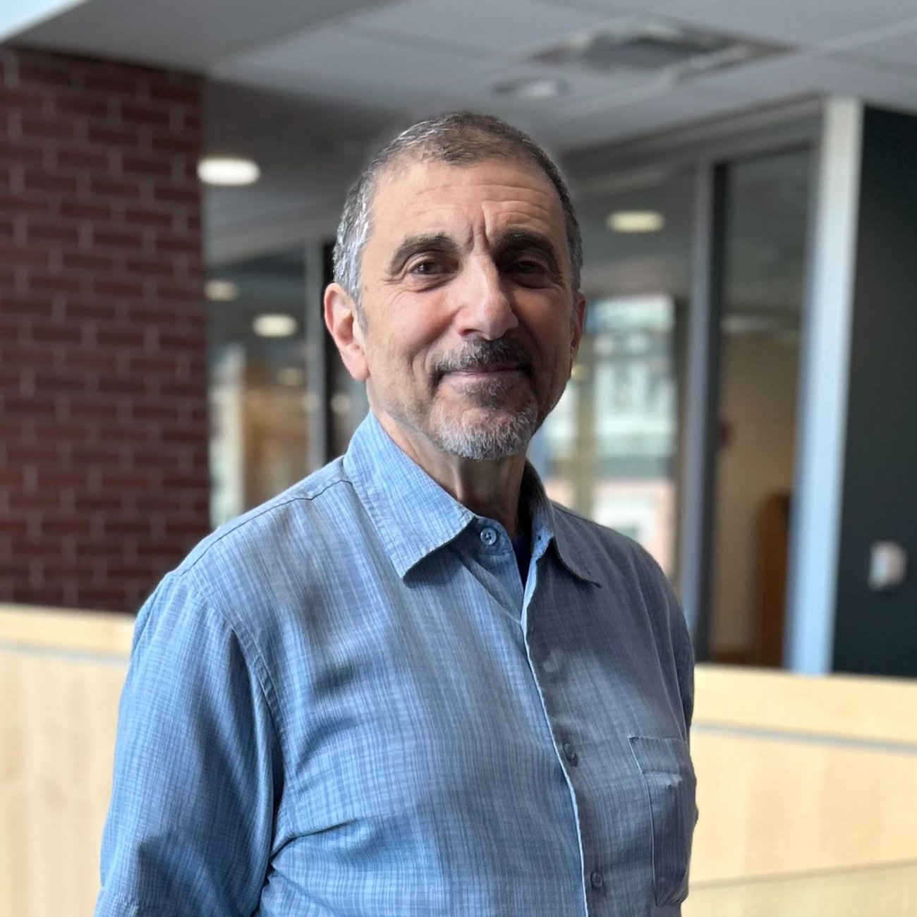 Bob David, director del grupo de apoyo para pacientes con cáncer y enfermedad de células falciformes de BMC