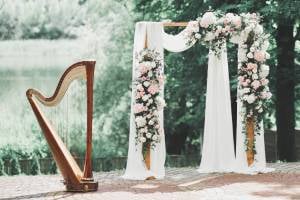 harp by wedding alter