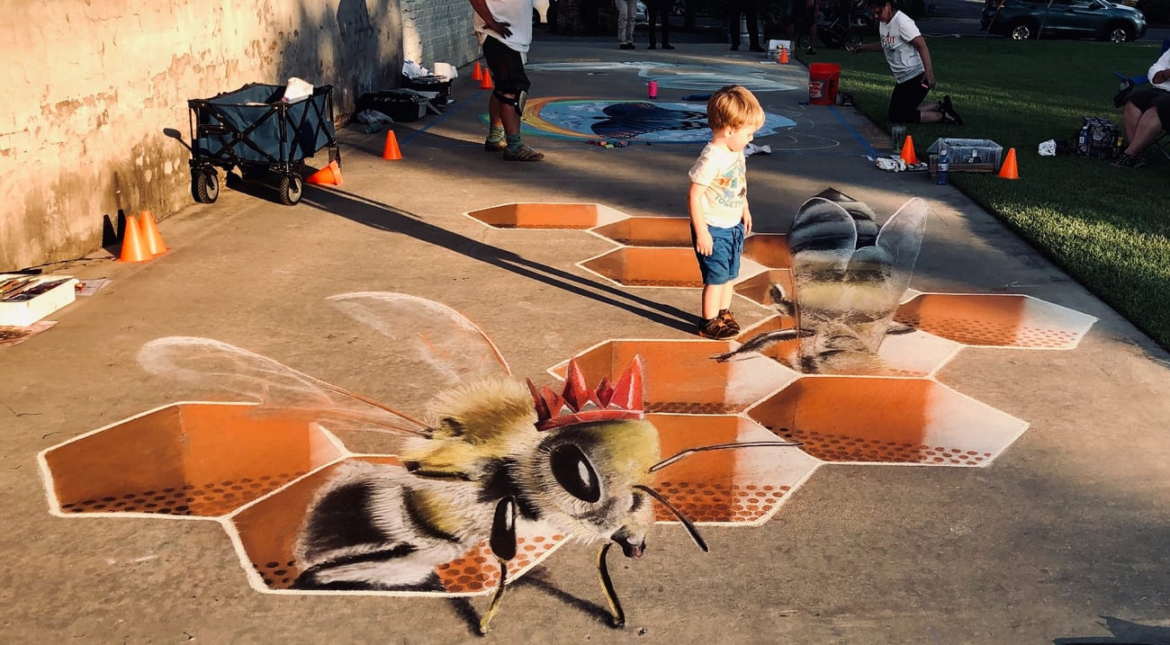 Artwork by Zach Herndon at Chalk Howard Street. (Courtesy of the Rogers Park Business Alliance)