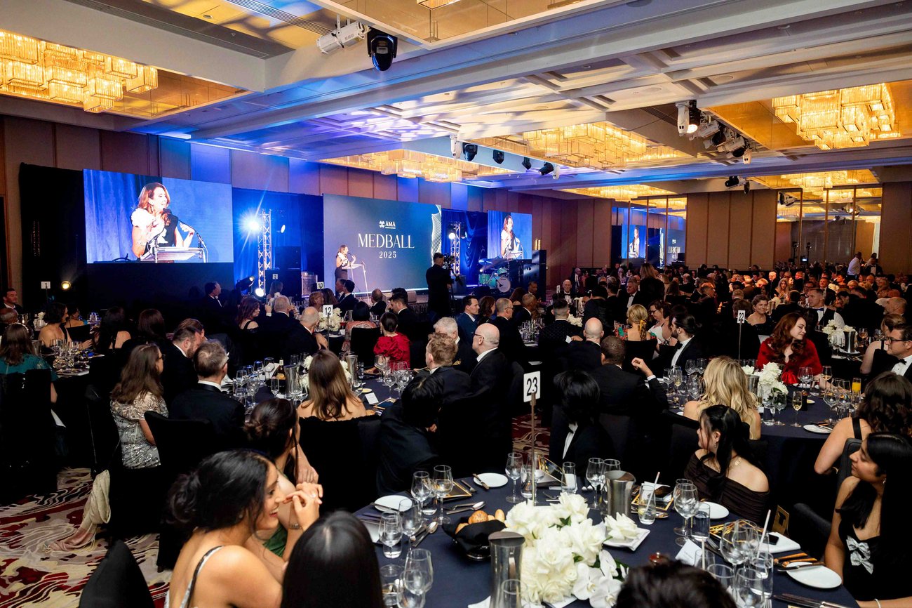 Full ballroom at MEDBALL 25.