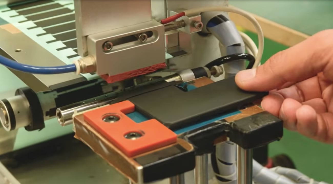 A glimpse at the battery assembly process and machinery A glimpse at the battery assembly process and machinery