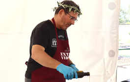 Cooking demos with Perry Rea