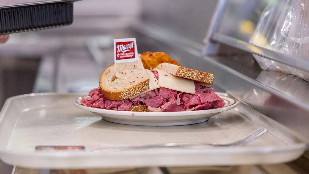 Kathleen Hinkel / WTTW Kathleen Hinkel / WTTW