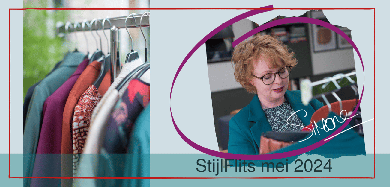 Desk with Two Chairs