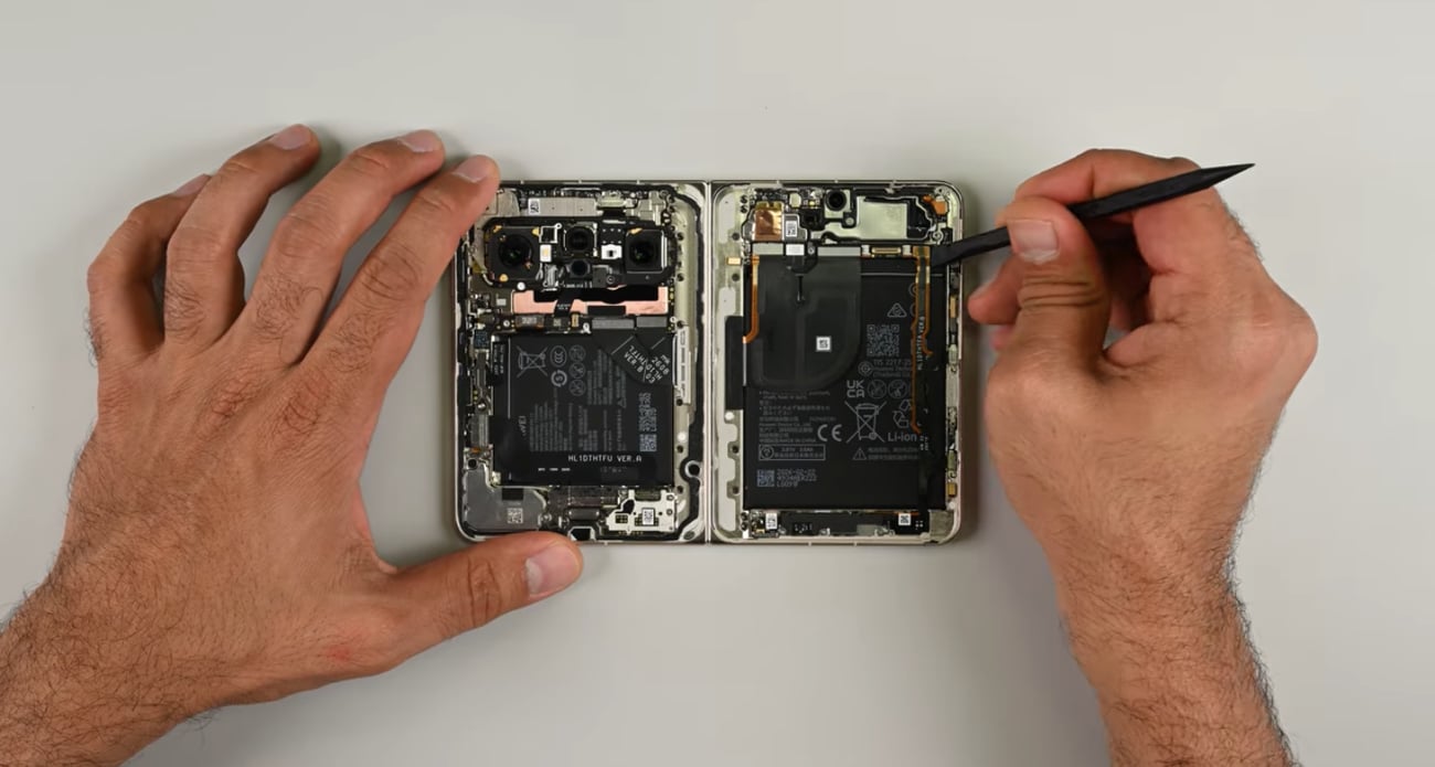 The initial view inside Huawei's new foldable, the Pura X Max.