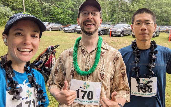 5k runners pose
