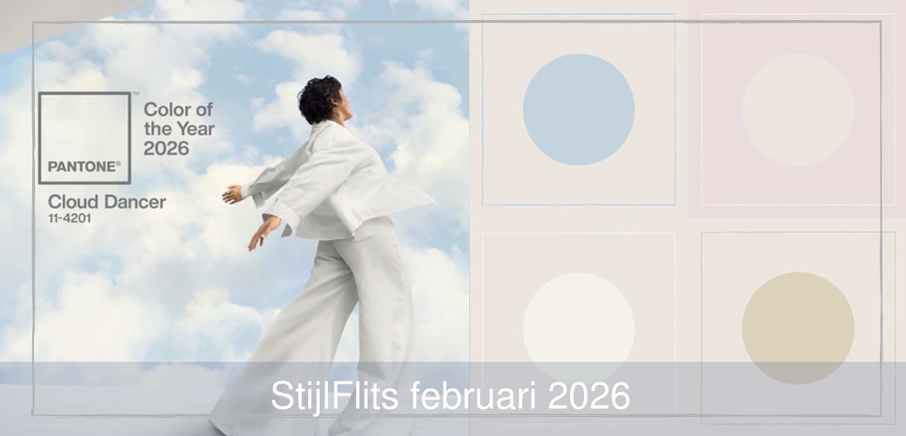 Desk with Two Chairs