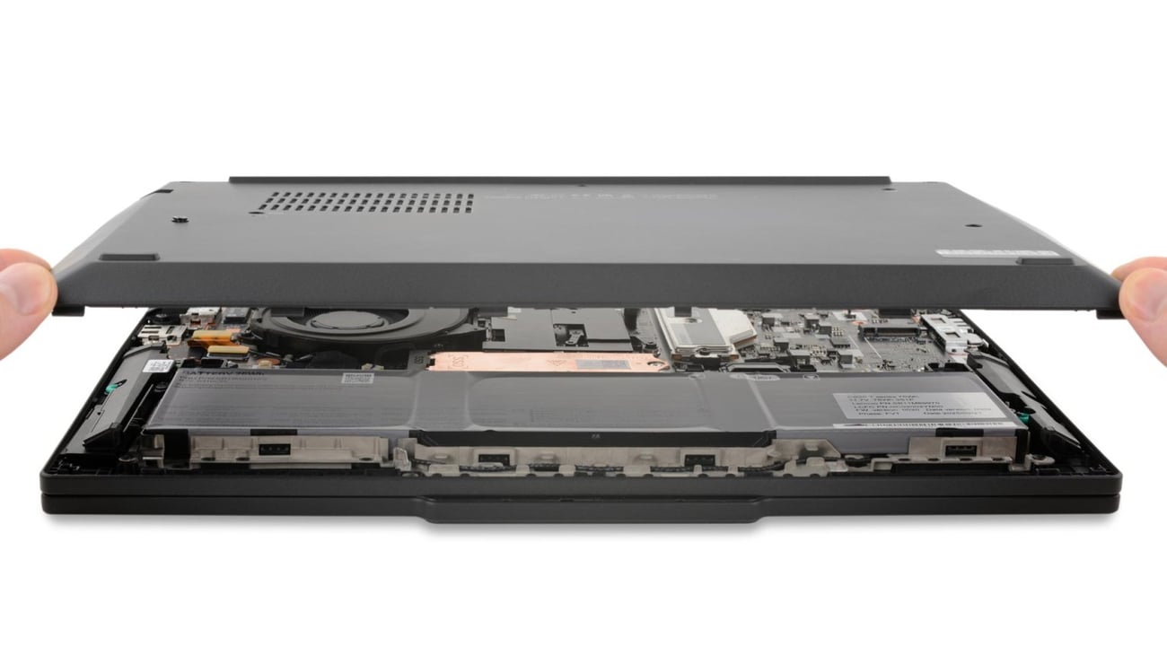 Lifting the bottom case from a new ThinkPad