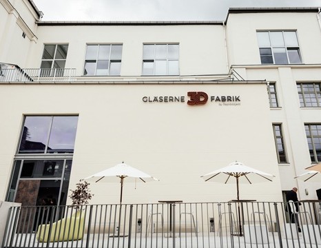 Gläserne 3D Fabrik