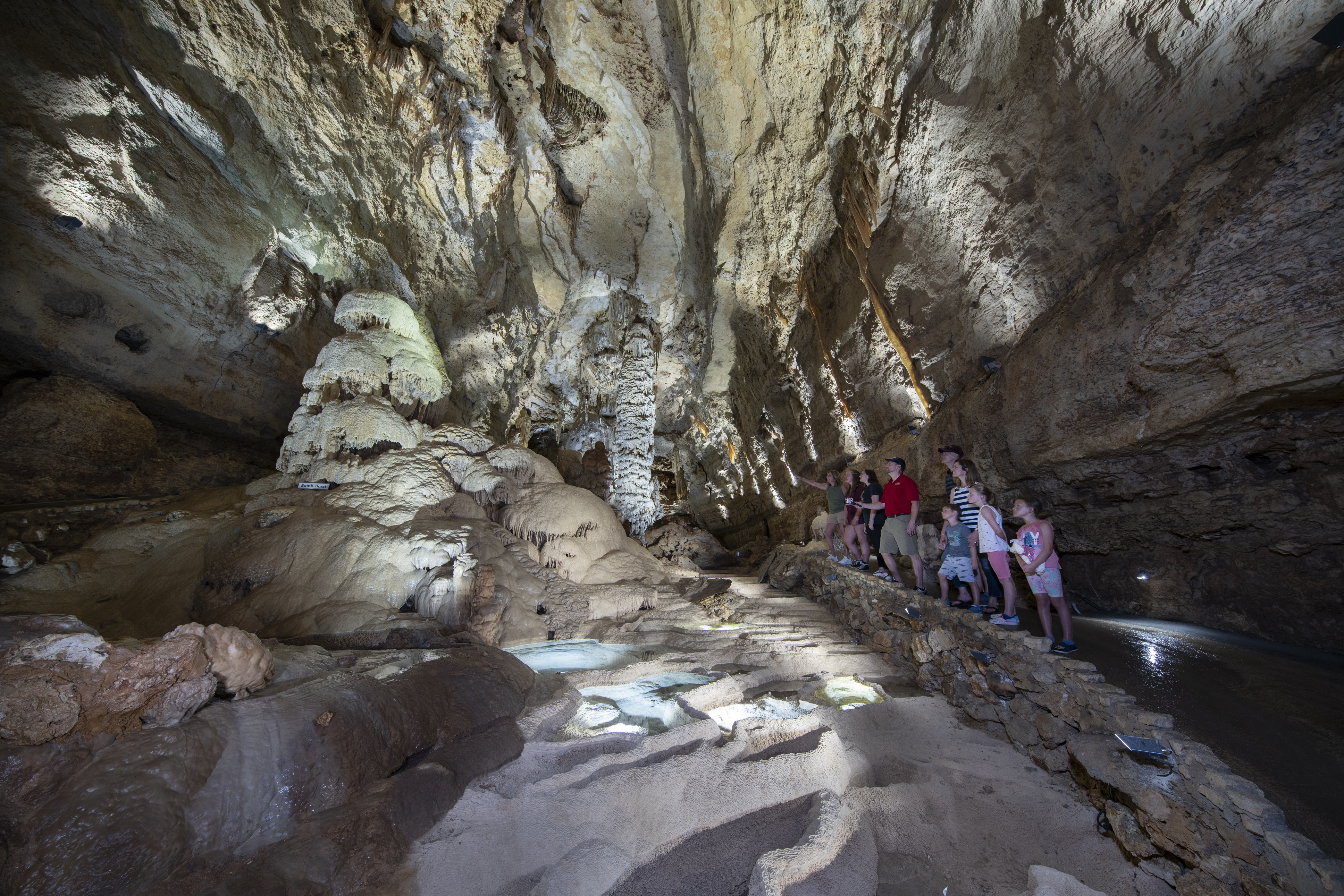 Castle of the White Giants, Discovery Cavern